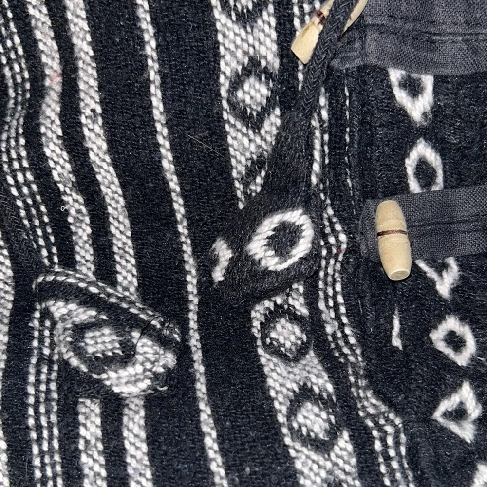 Black and White Striped Poncho - Picture 7 of 8